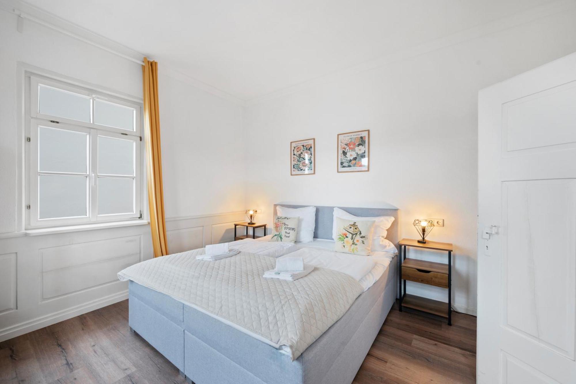Backhome - Business&Family - Fantastische Schlosslage, Smarttv, Waschtrockner, Netflix, 50Qm, 24H Checkin - Apartment 3 Ludwigsburg Bagian luar foto