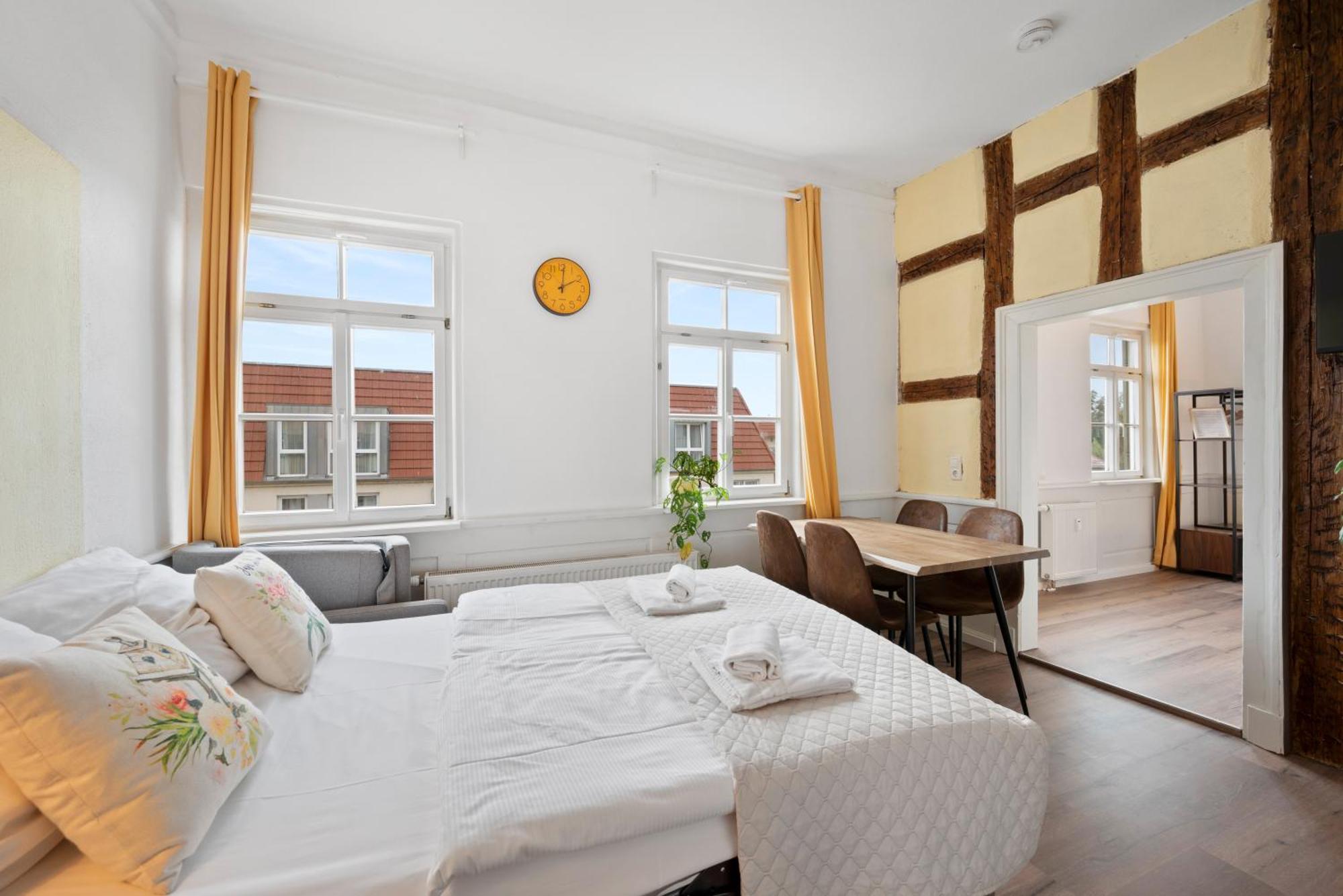 Backhome - Business&Family - Fantastische Schlosslage, Smarttv, Waschtrockner, Netflix, 50Qm, 24H Checkin - Apartment 3 Ludwigsburg Bagian luar foto